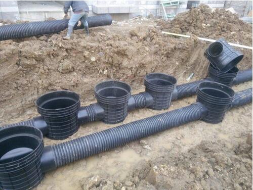 普通排水檢查井比，為何塑料檢查井更適合市政道路工程？